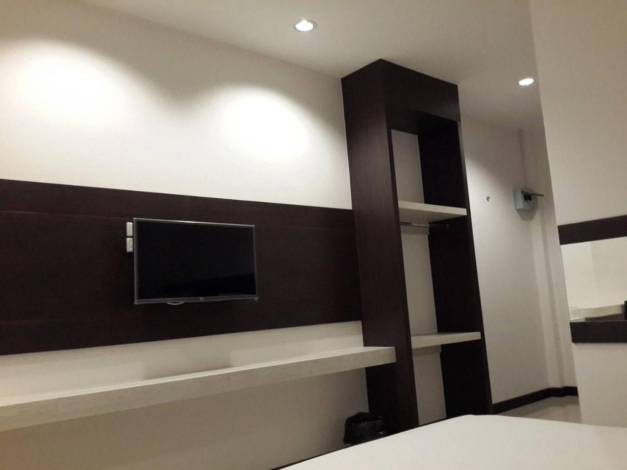 The Room 24 Resort Pathum Thani Extérieur photo